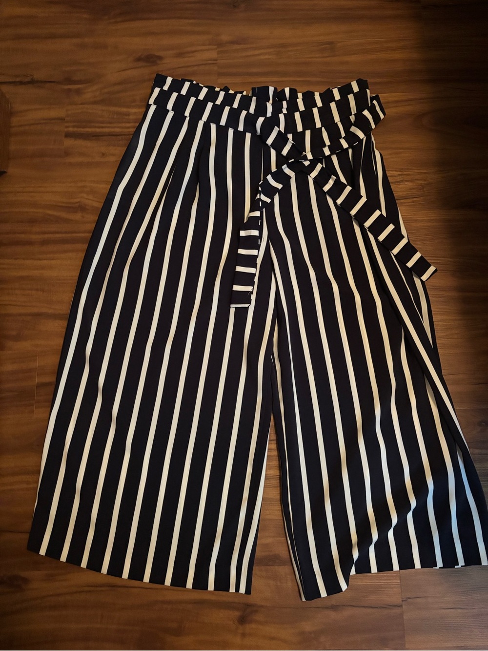 Zara Navy & White Vertical Stripe Paperbag Culottes